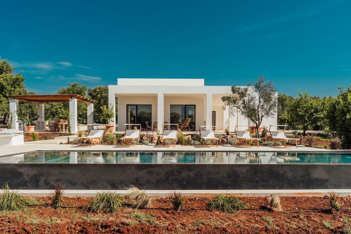 Brand new luxury villa near Ostuni & infinity pool gallery image 2