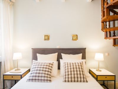 Athenian House in Plaka | Athenian Homes