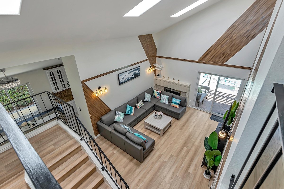 *Tropical Bliss – Heated Spa/Games/12 min to dwtn gallery image 3