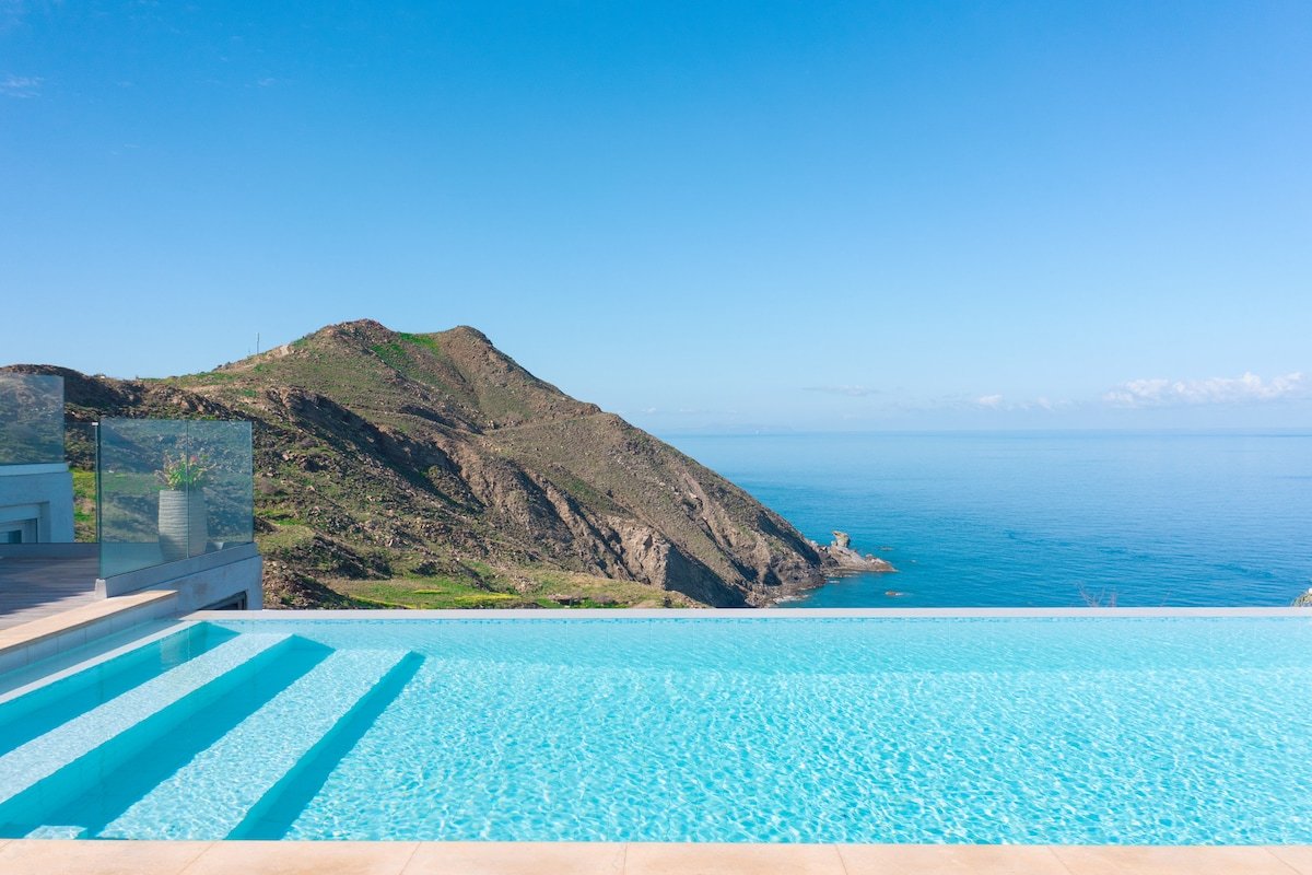 Three bedroom villa with an infinity swimming pool gallery image 2