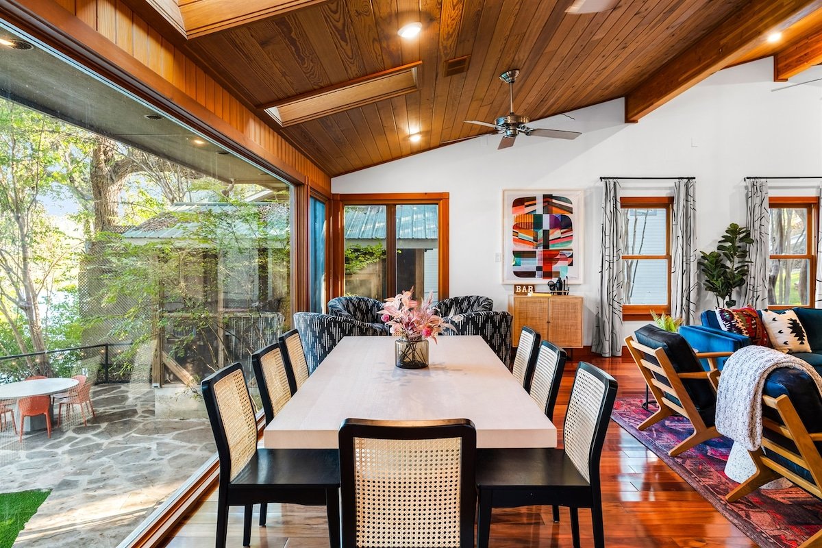 Gorgeous Lakehouse ~Private Boat Slip~ Lake Austin gallery image 5