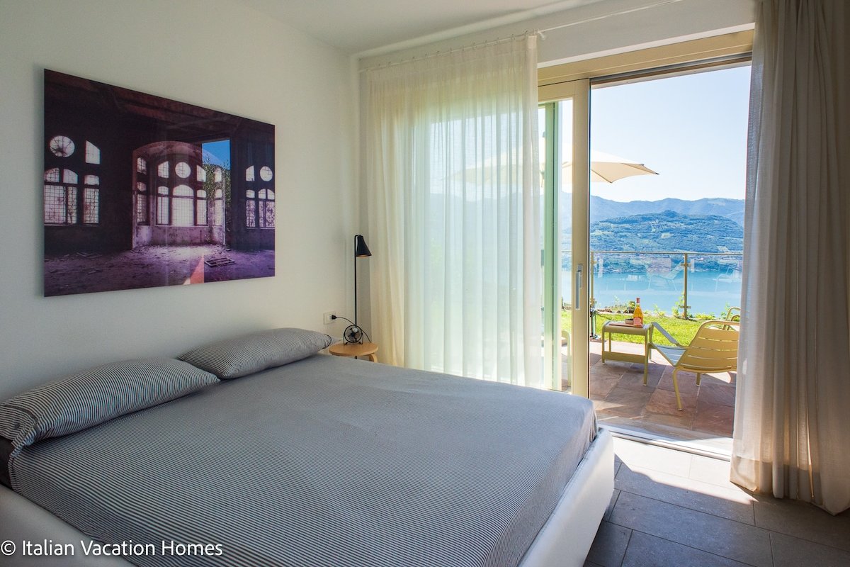 Italian Vacation Homes – Panoramic Villa gallery image 3