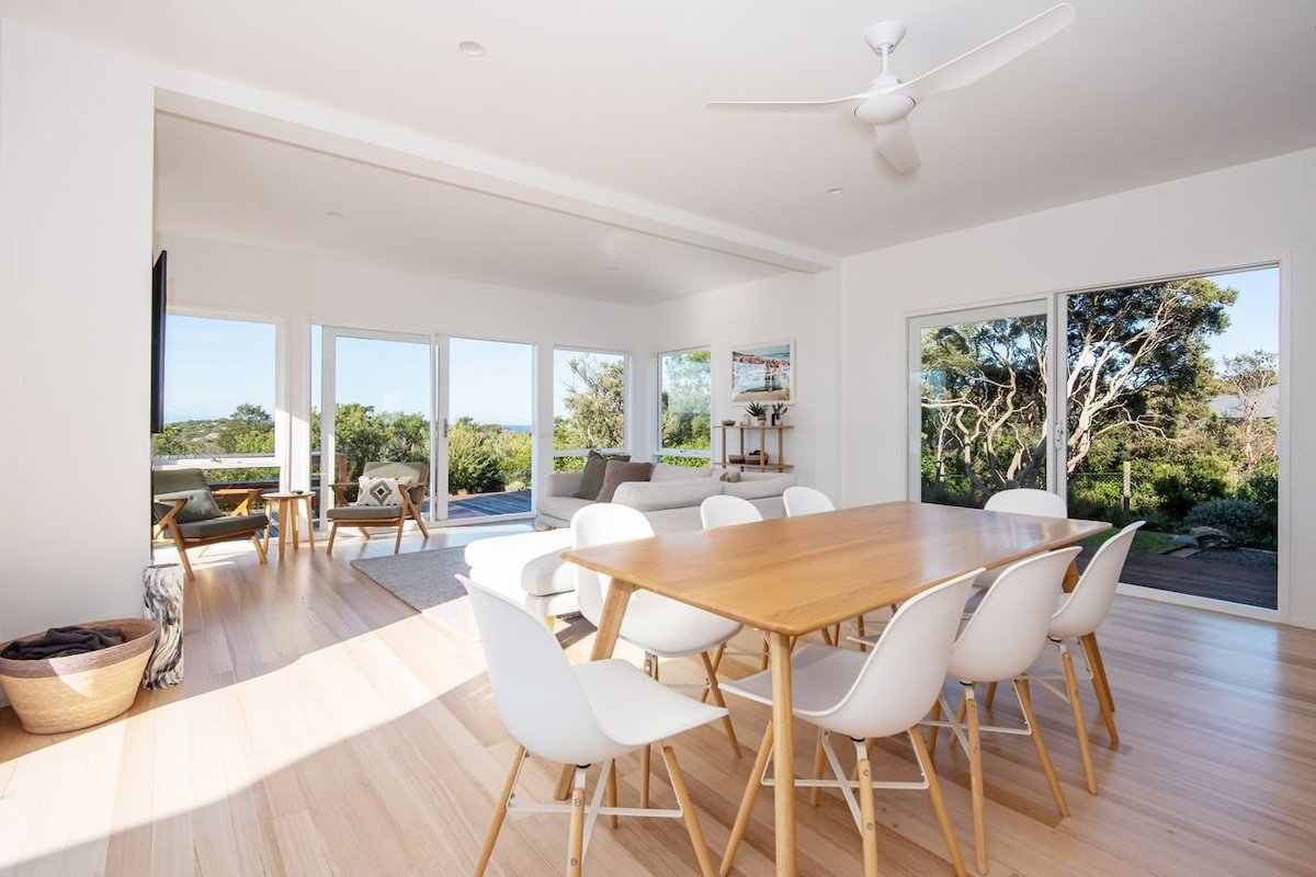 Ocean Panorama on Hetty with pool and spa gallery image 4