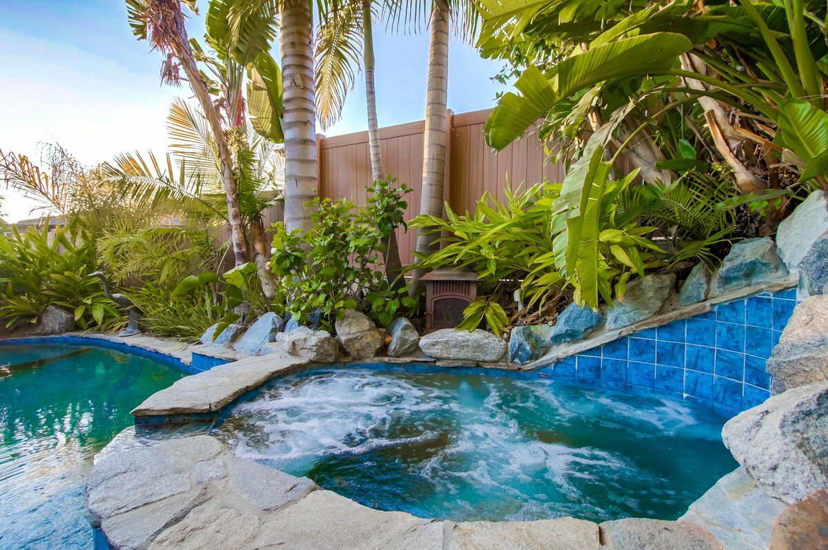 Sunset Views + Spa, Pool, Game Room, BBQ & Firepit gallery image 5