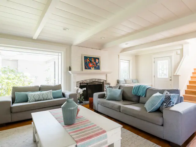 Spacious 7 bd w/ Casita and Pool near downtown