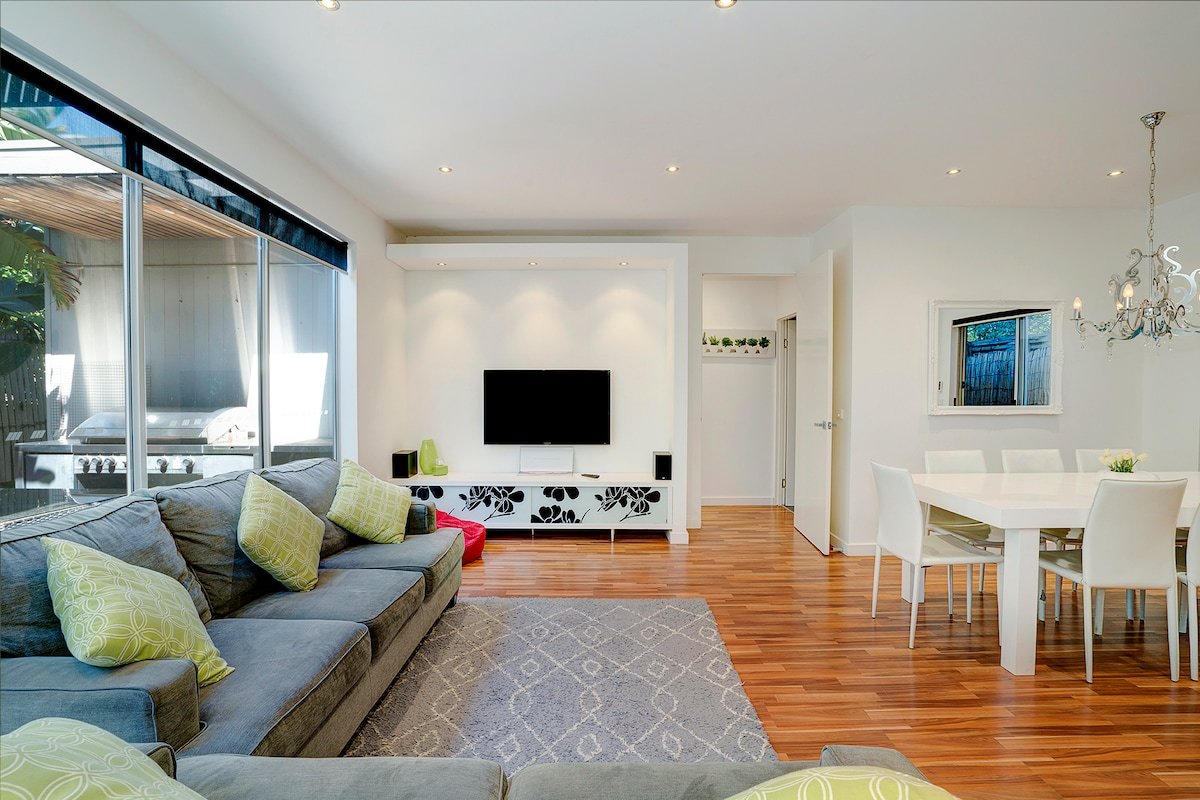 Main St Getaway gallery image 2