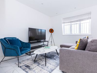 Stylish Three-Bed Flat in Marylebone