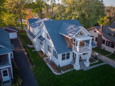 Top Floor Gem in Downtown Wayzata/Lake Minnetonka