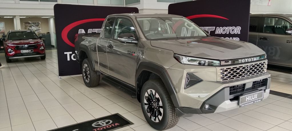 TOYOTA HILUX 2.8 GD-6 RB RAIDER X 4X4 A T P U XTRA CAB for Sale in South Africa