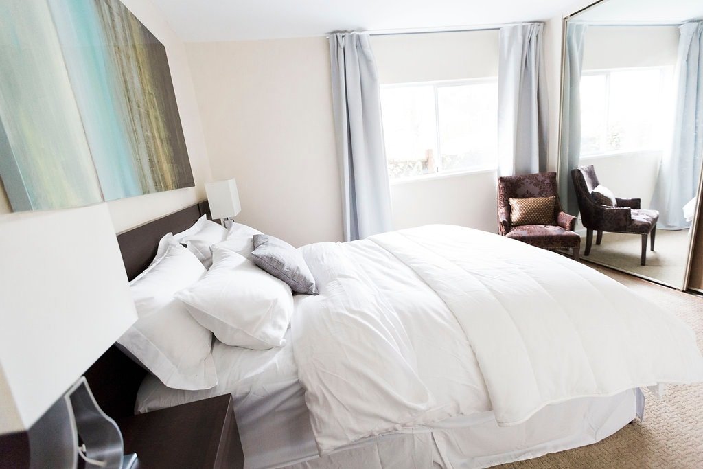 Parkside Character Home, 6 min from Downtown gallery image 4