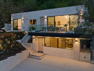 Hollywood Hills House with City Views