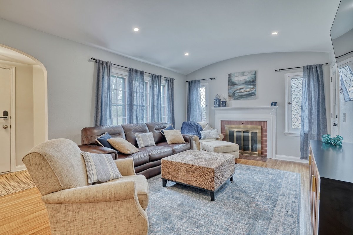 Seahorse House, Charlotte Beach, Rochester, NY gallery image 4