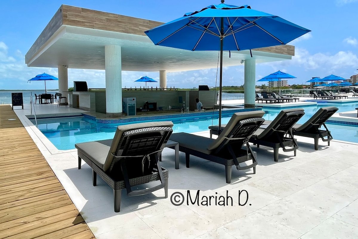 SUNSET CARIBE 3 Bedroom TOP FLOOR PENTHOUSE VIEWS! gallery image 3