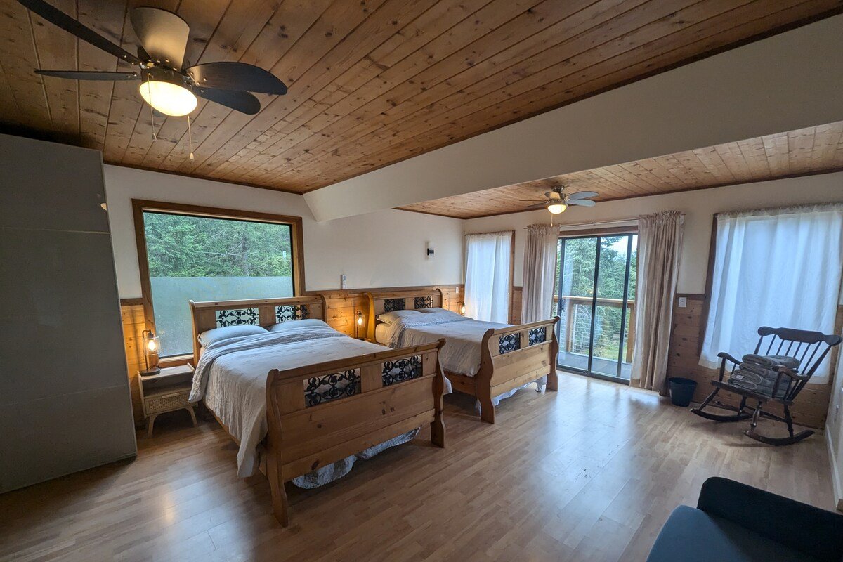 Galiano Grow House Farm Stay gallery image 5