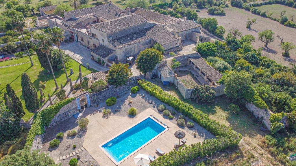 Son Costa, villa típica mallorquina con piscina gallery image 5