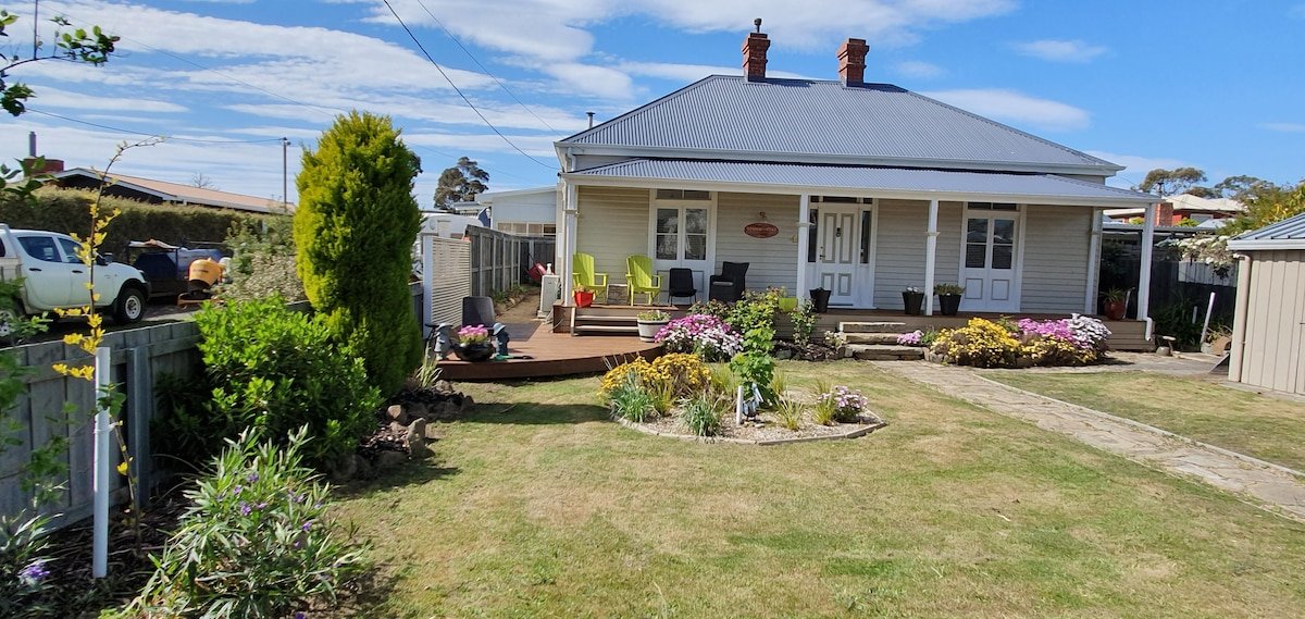 Windsor Cottage, Kingston Beach Tas gallery image 2