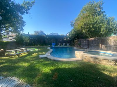Cozy family home with pool in Zilker