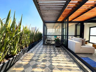 Stunning New apartment, great location in La Roma