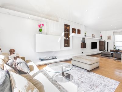 Regents Park Home – Next To Marylebone & Fitzrovia