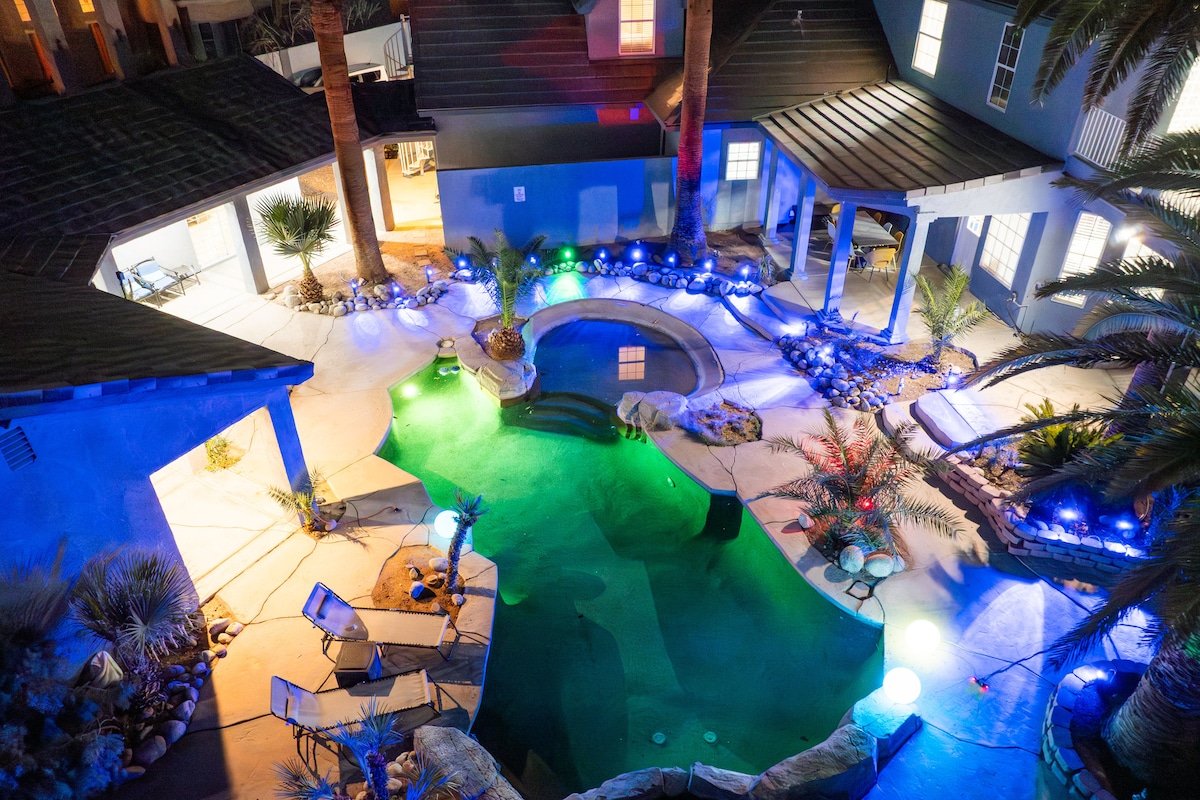 Big 11BR | Pool + Hoops + Volley gallery image 2