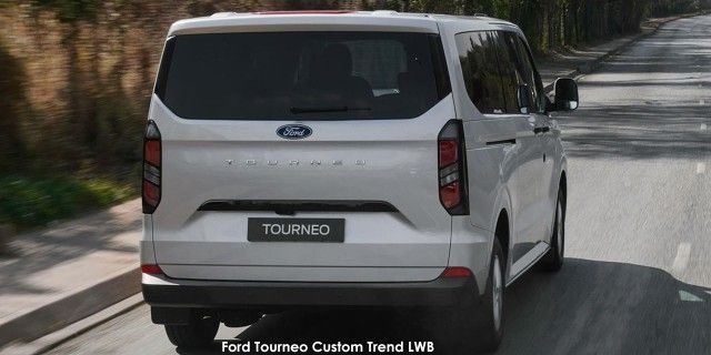 FORD TOURNEO CUSTOM 2.0D TITANIUM X A/T - 30 
