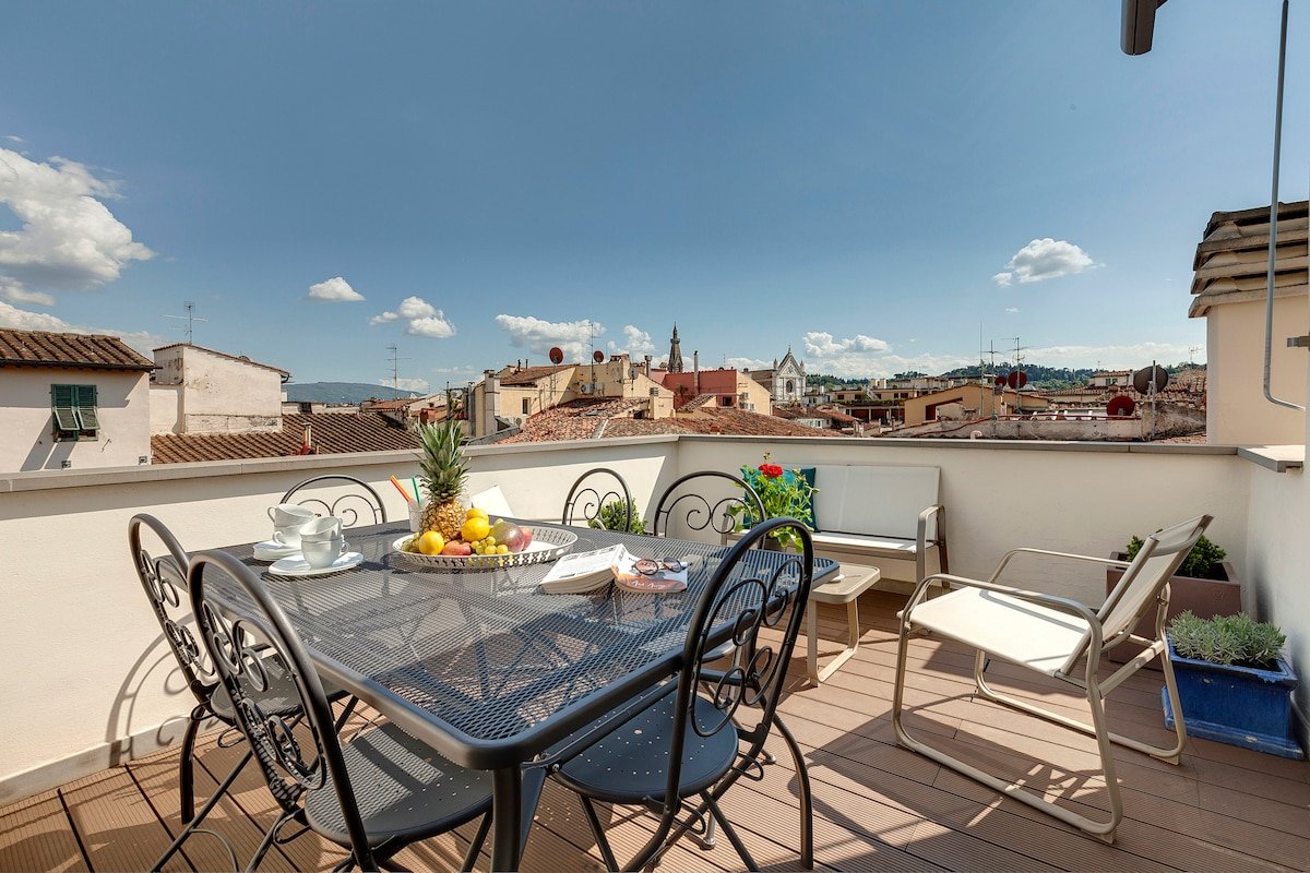 Penthouse with Terrace in the Historic Center gallery image 2
