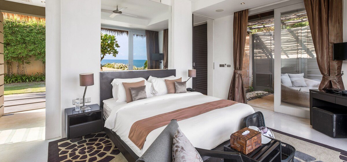 Sangsuri Villa 1: Chef, Full Service, Beachfront gallery image 3