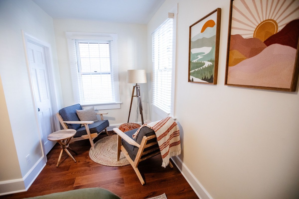 German Village Gem: Cozy Luxury & Hot Tub Haven gallery image 5