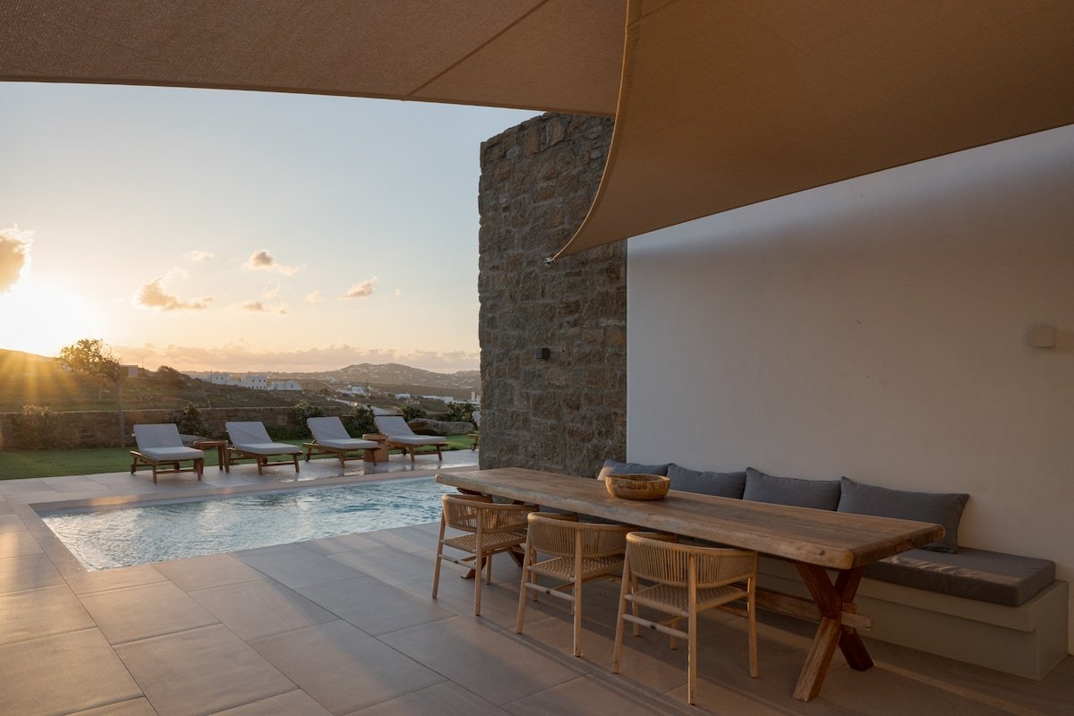 Retreat Hill Luxury Villa Two Mykonos gallery image 5
