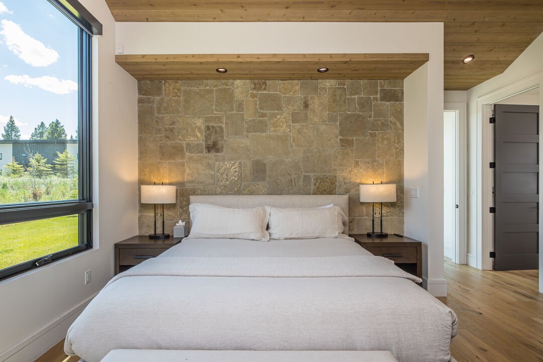 New! Big Sky Luxury | Mountain Views + Hot Tub gallery image 2