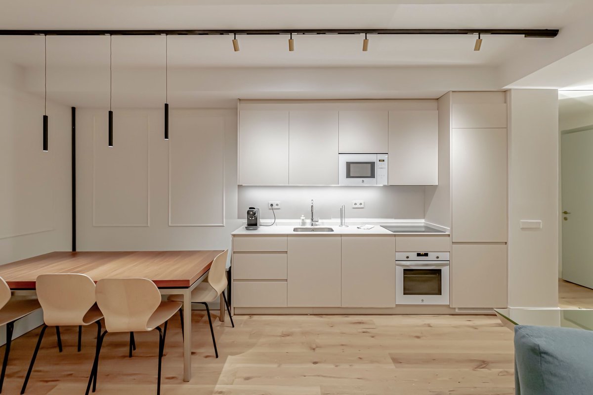 Stylish 5BR Flat w/ terrace