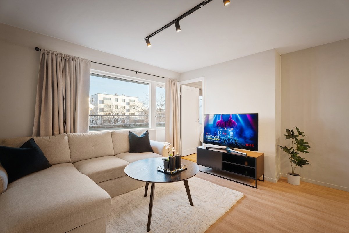 2BR apartment in the heart of Oslo: modern/central gallery image 2