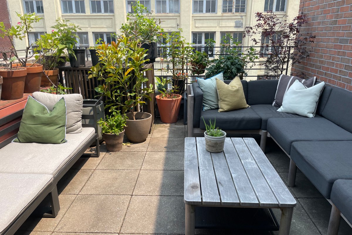 Chic Williamsburg Penthouse 2bed