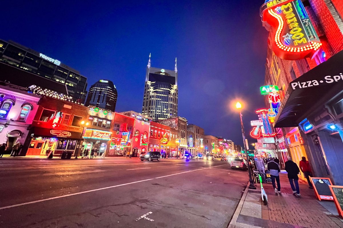 Downtown Penthouse | Broadway | Printer’s Alley