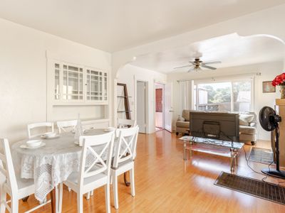 Big family! 4 house/12 br 7 ba 20 mins to SF