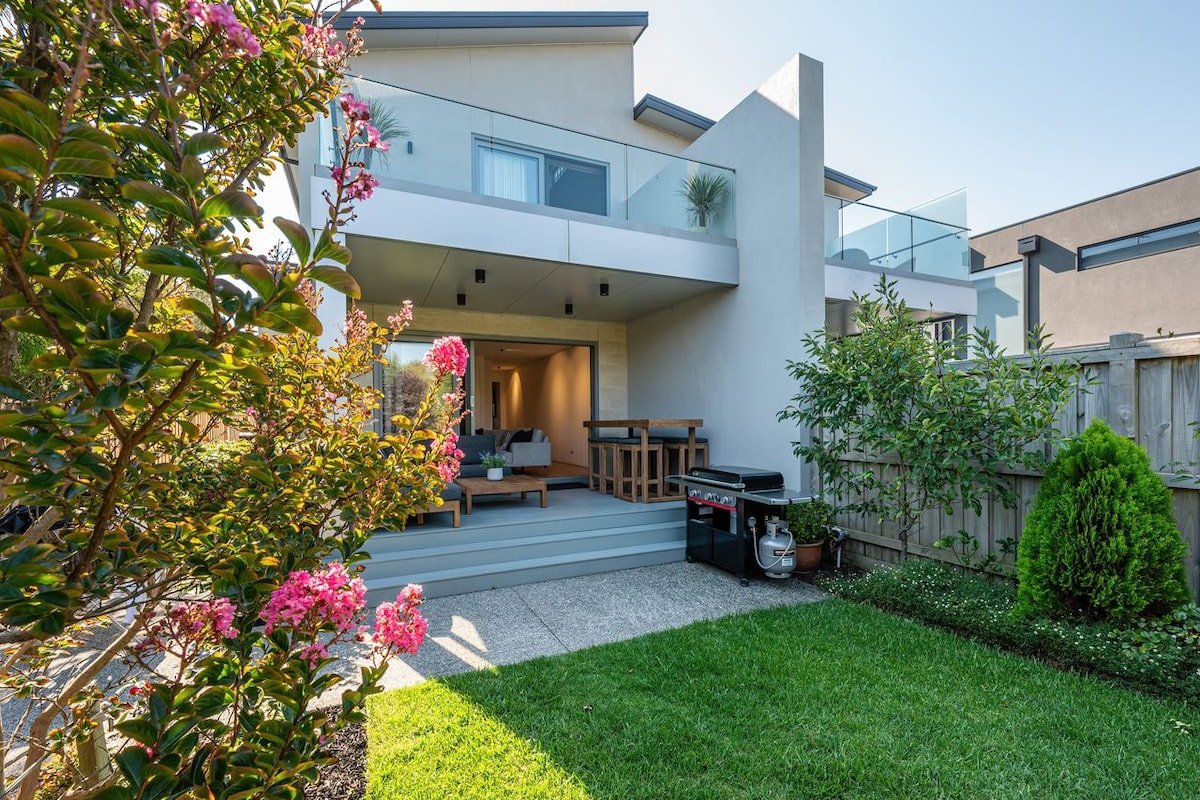 Ocean Oasis | Luxe Getaway with Coastal Views