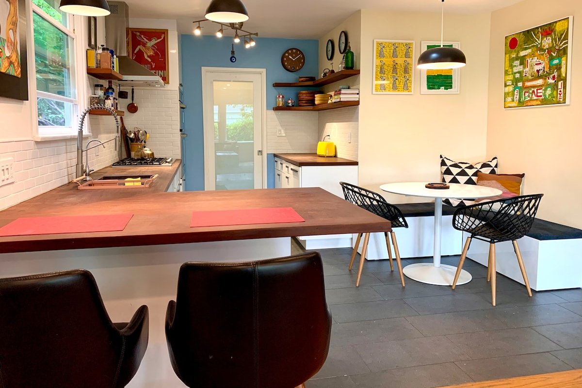 Perfect central location, peaceful outdoor spaces gallery image 3