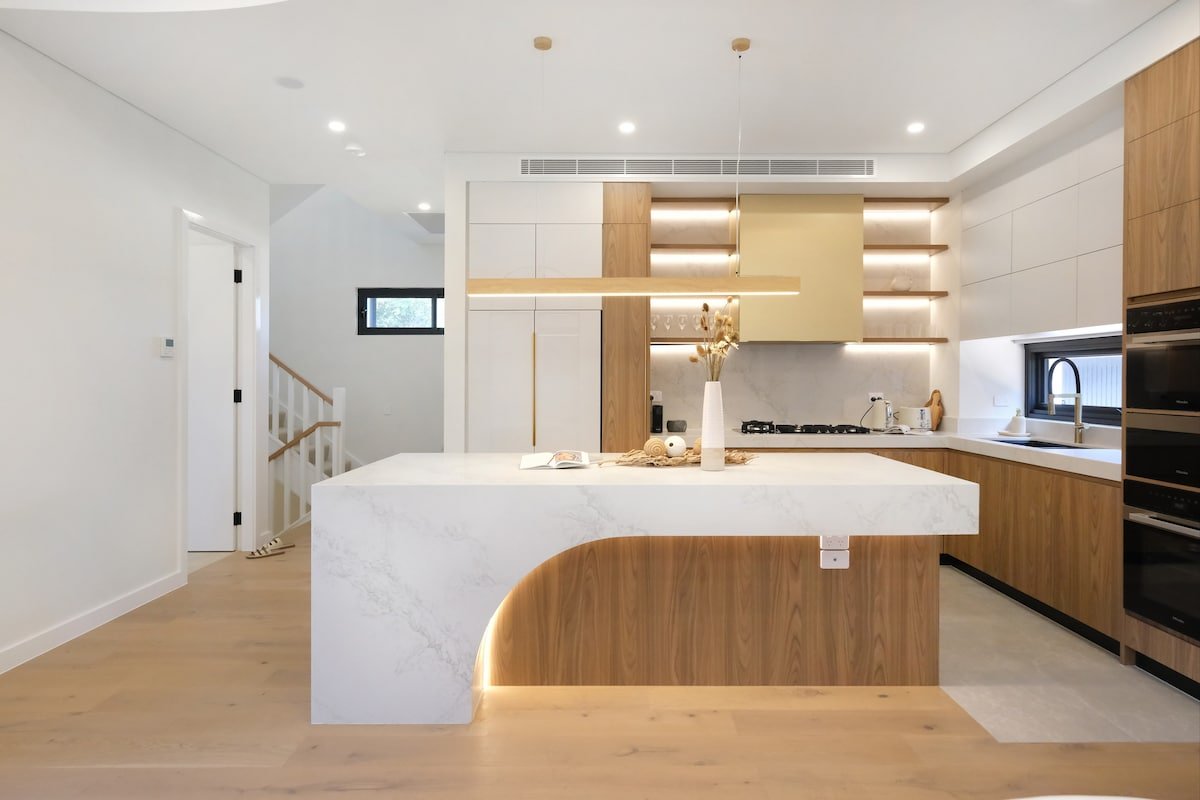 Miranda Lux & New 5-BR Townhouse + 2 free parking gallery image 3