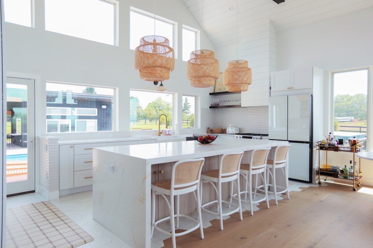 Modern Oasis w/ Sauna, Hot Tub + Fire Pit gallery image 2