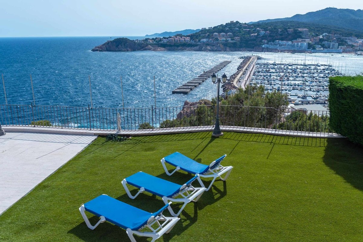 Costa Brava Suites Villa Bonavida gallery image 2