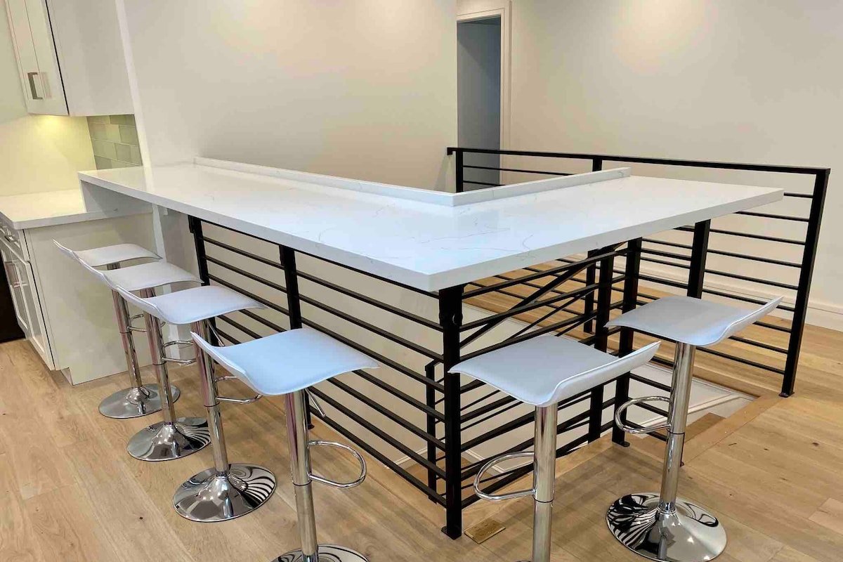 6BR Spacious Comfy Modern Quiet Retreat, Walk Dtwn gallery image 5