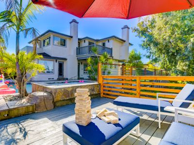 Beautiful Mega Mansion House with Pool and Jacuzzi