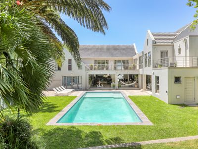 Upper Constantia 5-Bed Family Retreat