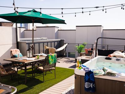 Heart of LoHi | Private Rooftop | Hot Tub