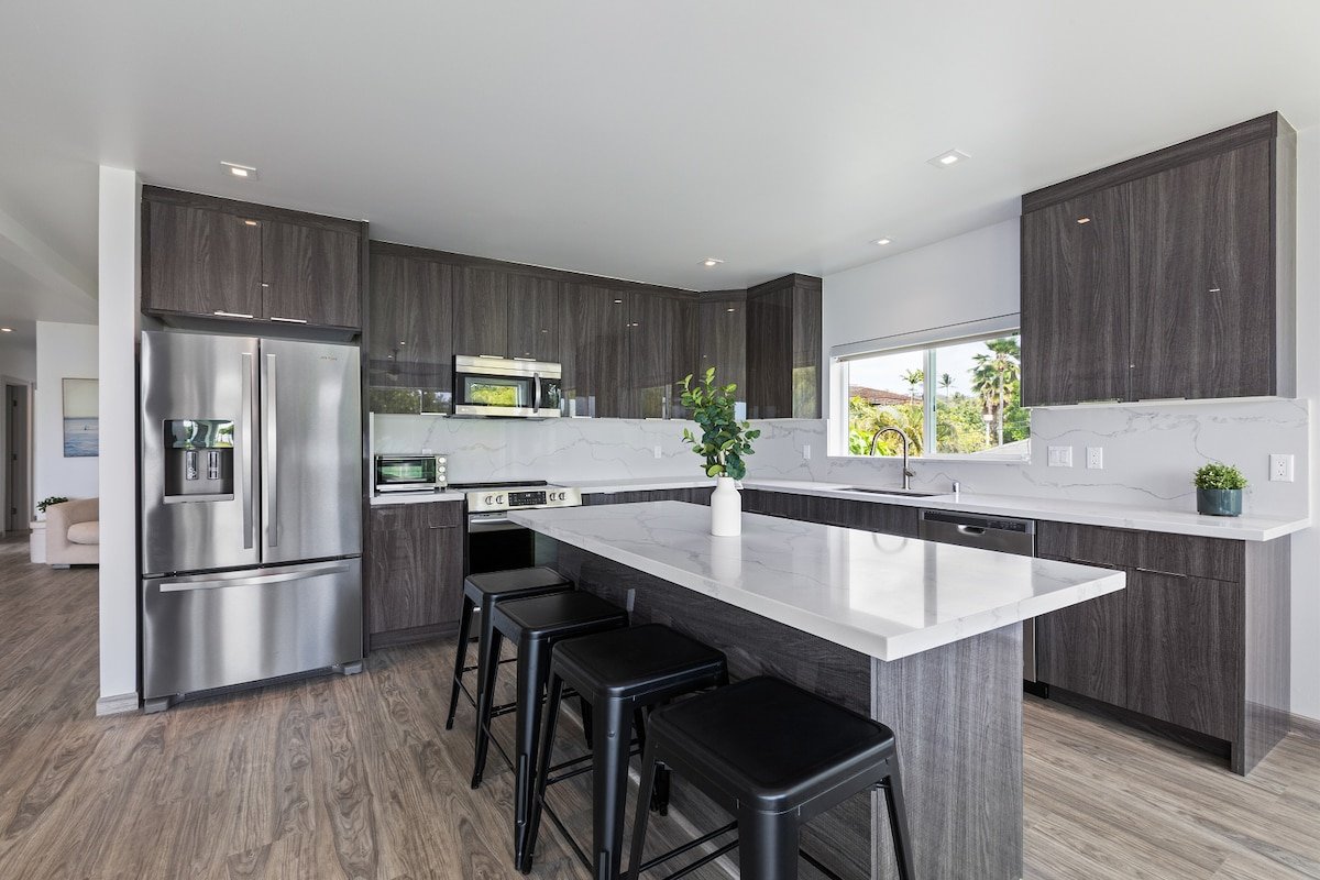 The Makai Manor – Stunning Newly Built Home gallery image 5