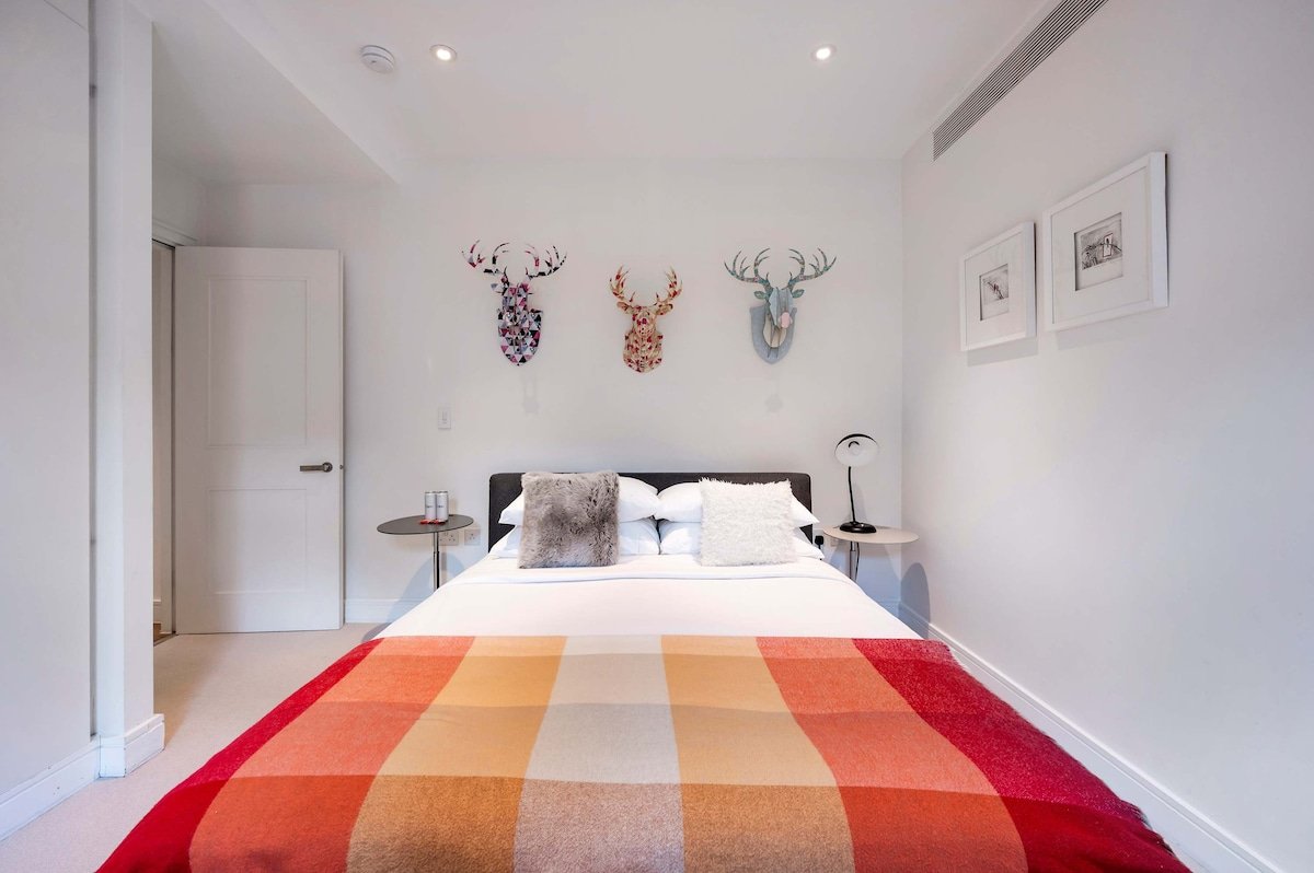 Luxury Marylebone 2 Bed-by Out of Office Lifestyle gallery image 4