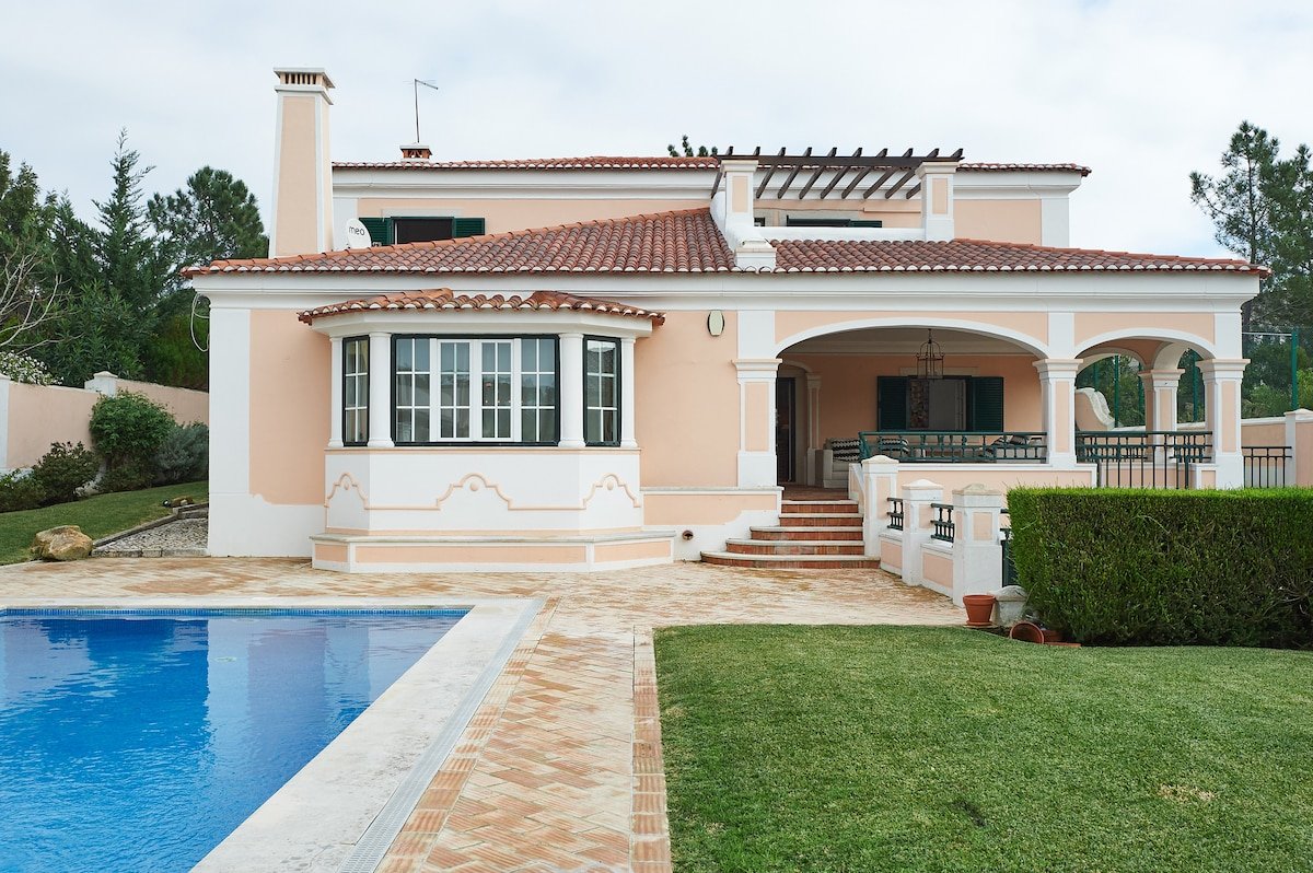 Noble Villa: Six Suites, Pool, Co-working Space gallery image 3