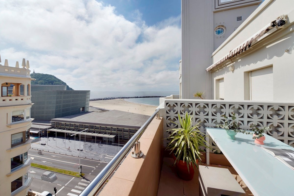 Beach House 2 by FeelFree Rentals gallery image 2