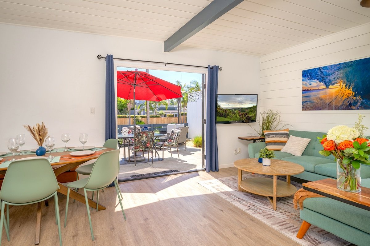 Near Bay – 12 Bikes, A/C, BBQ, Deck- Min to Beach! gallery image 2