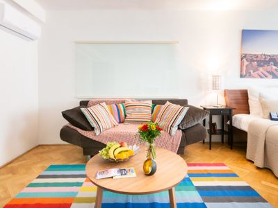 Charming and Spacious Old Town Apartment